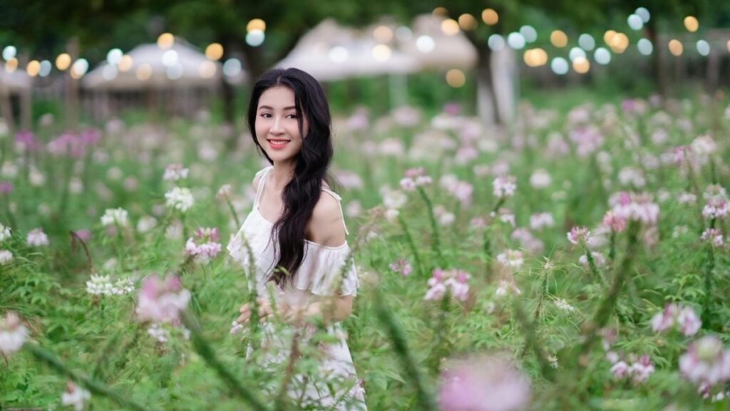 Ảnh Gái Đẹp Buồn Phong Cách Trẻ Trung Và Đầy Quyến Rũ Trong Mọi Thời Điểm